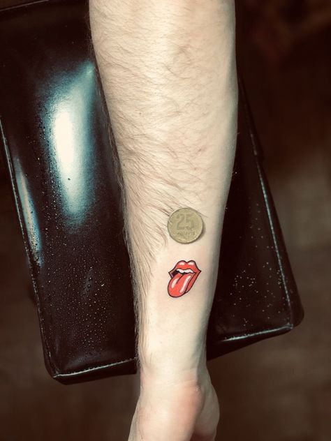 Rolling Stones Tattoo Ideas, Stitch Toothless, Musical Tattoos, Rock N Roll Tattoo, Stones Tattoo, Rolling Stones Tattoo, Characters From Movies, Date Tattoos, Arm Temporary Tattoos