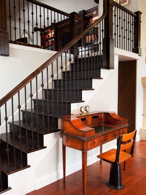 Best 5 Stairs Railing Ideas Victorian #stairs #stairsdesign #design #ideas Stairs Victorian, Victorian Staircase, Iron Stairs, Staircase Styles, Indoor Railing, Wrought Iron Stair Railing, Wood Balusters, Iron Handrails, Traditional Staircase