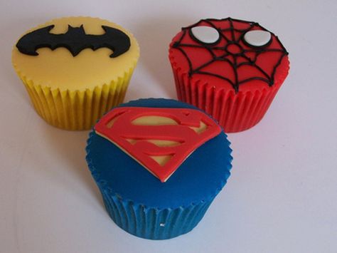 Superhero Cupcakes Cupcakes Bonitos, Superhero Cupcakes, Superhero Cake, Gateaux Cake, Superhero Birthday Party, Family Birthday, Cute Cupcakes, Superhero Party, Superhero Birthday