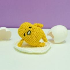 Gudetama Crochet Pattern, Crochet Gudetama, Sanrio Gudetama, Lazy Egg, Keychain Pattern, Crochet Keychain Pattern, Pola Amigurumi, Crochet Keychain, Yarn Projects