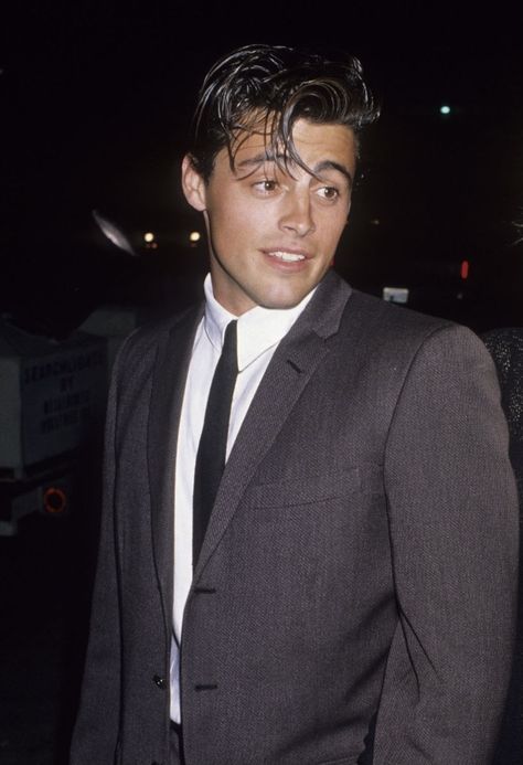 Joey Friends, 90s Actors, Matt Leblanc, Friends Cast, Joey Tribbiani, Young Celebrities, Friends Moments, Friends Series, Matthew Mcconaughey