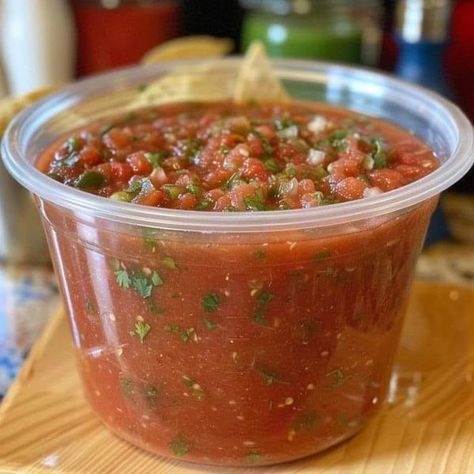 The Pioneer woman - Ree drummond ! | BEST HOMEMADE SALSA EVER 😋😋 Don't Lose This | Facebook Pioneer Woman Salsa, Best Homemade Salsa, Fried Cheese Bites, Garlic Green Bean Recipes, Creamy Broccoli Cheddar Soup, Garlic Parmesan Potatoes, Homemade Salsa Recipe, Bacon Deviled Eggs, Herb Bread