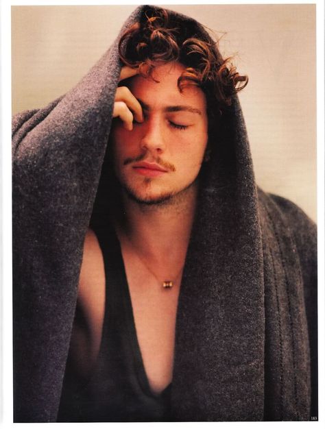 aaron johnson shirtless | Oh No They Didn't! - Aaron Johnson in Vogue Germany Aaron Johnson Taylor, Aaron Taylor Johnson Shirtless, Aaron Johnson, Colton Haynes, Jonathan Rhys Meyers, Aaron Taylor, Pietro Maximoff, Aaron Taylor Johnson, Logan Lerman