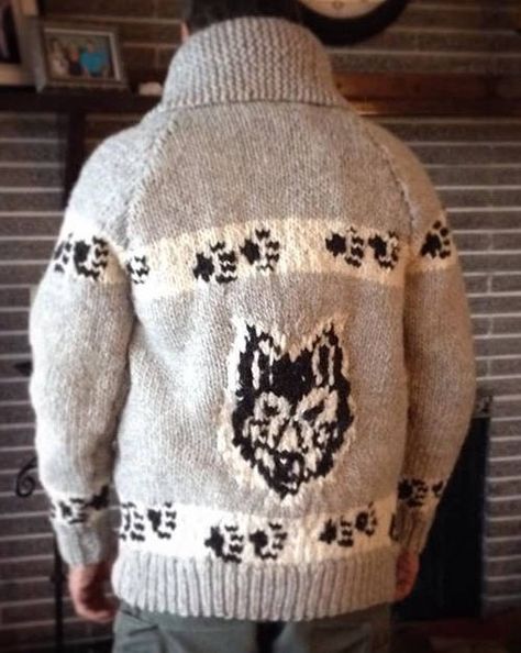 A personal favorite from my Etsy shop https://www.etsy.com/ca/listing/568998005/wolf-head-sweater-pdf-pattern-salish Wolf Sweater, Wolf Paw, Cowichan Sweater, Knit Ideas, Vintage Knitting Patterns, Wolf Head, Knit Sweaters, Men's Knit, Knitting Women