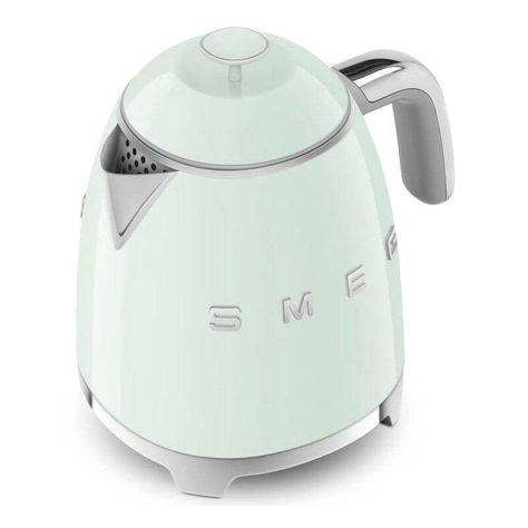 Smeg’s Retro Electric Kettle Takes You Back to The Good Olden Days Smeg Kitchen Appliances, Mini Kettle, Smeg Kitchen, Electric Tea Kettle, Stainless Steel Kettle, American Fridge Freezers, 50 Style, Tea Kettle, Pastel Green