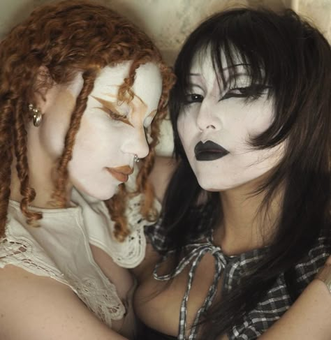 Effects On Instagram, Satanic Panic, Gothic Women, Alt Makeup, Dope Makeup, Gothic Makeup, Goth Makeup, Cool Makeup, Makeup Designs