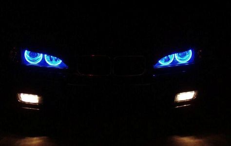 kind-of-scary-lights-of-car-night-black Car Headlights At Night, Headlights Aesthetic, Blacked Out Cars, Blue Headlights, Bat Mobile, Car Night, Moon Crafts, Cool Car Pictures, Studio Backgrounds