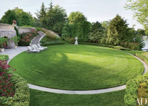 Outdoor Room Design Ideas Photos | Architectural Digest Circular Lawn, Hornbeam Hedge, Dutch Gardens, Sunken Garden, Gardening Outfit, Backyard Inspo, Upstate New York, Landscape Architect, Architectural Digest