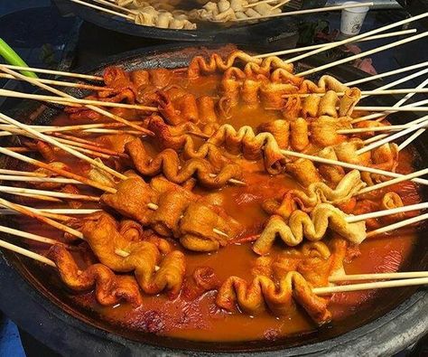 FISH CAKE Korean street food it look so good  #koreanfood Flaming Cheetos, Flaming Hot, Hot Cheetos, Asian Street Food, Food Homemade, K Food, Korean Street Food, Food Street, Homemade Holiday