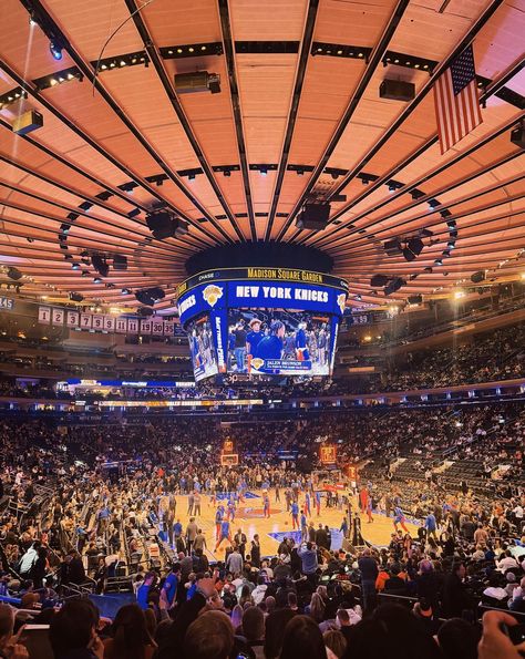 #newyork #newyorkcity #nyc #msg #madisonsquaregarden #knicks Nba Photos, Madison Square Garden, New York Knicks, Happy Day, Nba, Basketball, New York, On Instagram, Quick Saves