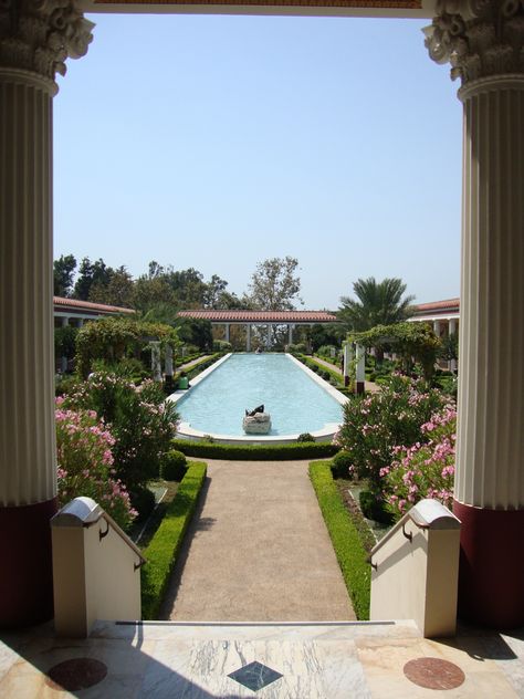 Getty Villa, Malibu, CA. The Royals Of Malibu Aesthetic, Malibu Aesthetic Vintage, 80s Malibu Aesthetic, Getty Villa Malibu, Malibu Landscape, Los Angeles Aesthetic, California Bucket List, Miss California, Getty Villa