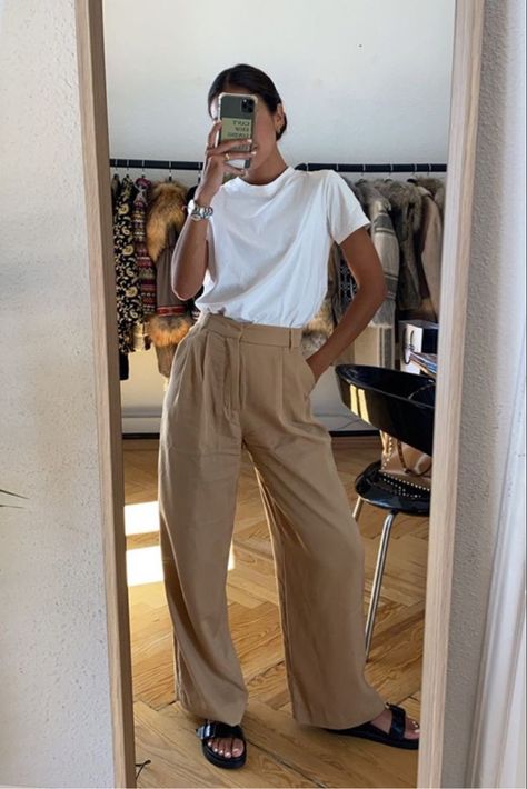 Minimalist Trousers Outfit, Vacation In France Outfits, Organic Modern Clothing Style, How To Style Khaki Trousers, Outfit With Layers, Elevated Outfit Ideas, Summer Slacks Outfit, Gen Z Work Fashion, Warm Weather Business Casual Women