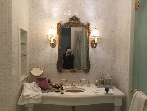 The Plaza Hotel Nyc, Nyc Rooms, The Plaza Hotel, Vintage Hotels, Hotel Bathroom, Plaza Hotel, Dream Apartment, Girl House, The Plaza