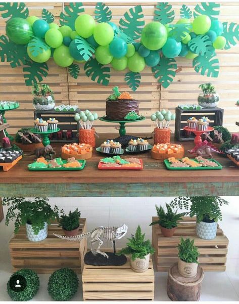 Jungle Thema, Jungle Theme Birthday, Jungle Birthday Party, Dinosaur Themed Birthday Party, Dino Birthday Party, Safari Birthday Party, Dinosaur Baby Shower, World Party, Dino Birthday