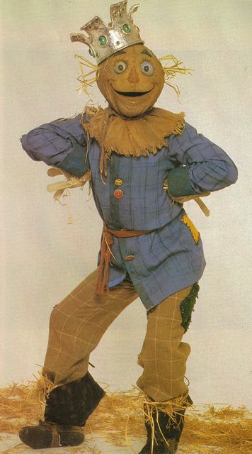 Scarecrow Oz, Scarecrow Character, Scarecrow Wizard Of Oz, Wizard Of Oz Scarecrow, Oz Characters, Return To Oz, Scarecrow Batman, Scarecrow Ideas, The Jersey Devil