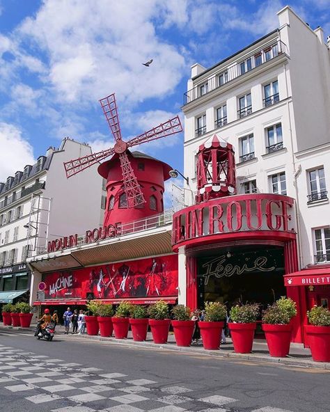 Paris Moulin Rouge, Moulin Rouge Paris, France City, Paris France Travel, Paris Travel Tips, Beautiful Paris, Paris Photo, Visit France, Paris City