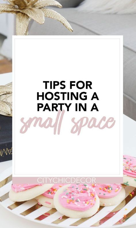 Live in a small apartment? Struggle to host parties in your small space? Learn how to host any party in your home, no matter how small it is! #dinnerpartyideas #smalllivingroomideas #smallapartmentdecorating #studioapartmentdecorating #hostingaparty Hosti Small Apartment Party, Apartment Party, Hosting Hacks, Hosting A Party, Hosting Occasions, Party Setup, Hosting Christmas, Party Hacks, Personal Celebration