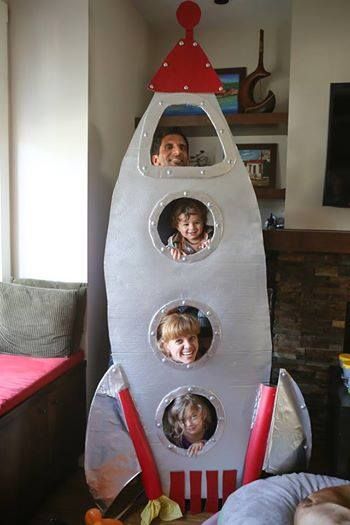 rocket ship photo booth Maker Fun Factory Vbs, Maker Fun Factory, Space Preschool, Space Party Decorations, Rocket Party, Space Crafts For Kids, Alien Party, Astronaut Party, Astronaut Birthday