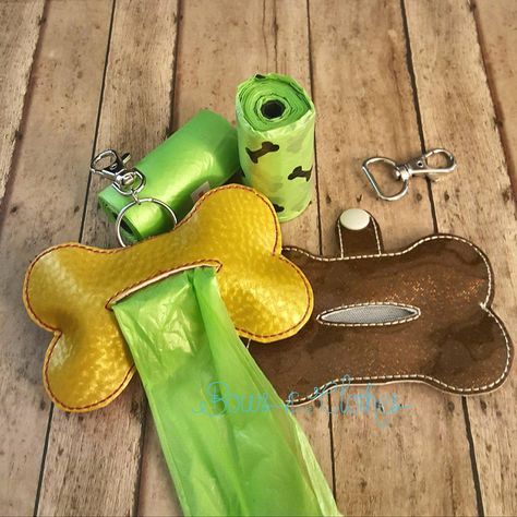 Poop Bag Holder Diy, Dog Poop Bag Holder Diy, Bag Holder Pattern, Dog Poo Bags, Dog Poop Bag Holder, Dog Clothes Patterns, Dog Crafts, Poop Bag Holder, Diy Holder