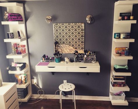 Shelf vanity idea. Perfect to store all you makeup in a small room. Neat and Inexpensive! Lack Shelf, Ikea Lack Shelves, Ikea Vanity, Rangement Makeup, Ikea Shelf, Diy Makeup Vanity, Vanity Shelves, Makeup Station, Ikea Lack