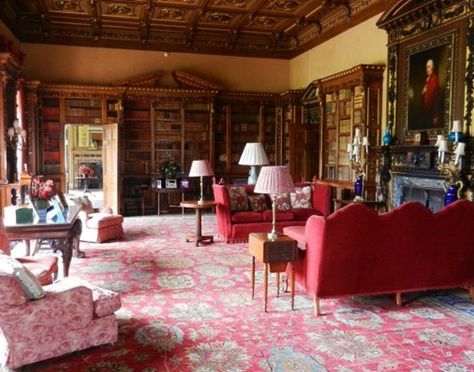 Downton Abbey - Library Downton Abbey House, Downton Abbey Castle, Oak Panelling, The Real Downton Abbey, Jan Showers, Highclere Castle, English Interior, Interior Design Process, English Decor