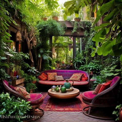 Dishfunctional Designs: Dreamy Bohemian Garden Spaces V Bohemian Patio, Living Pool, Tropical Backyard, Bohemian Garden, Boho Patio, Boho Garden, Garden Cafe, Outdoor Patio Decor, Rustic Gardens