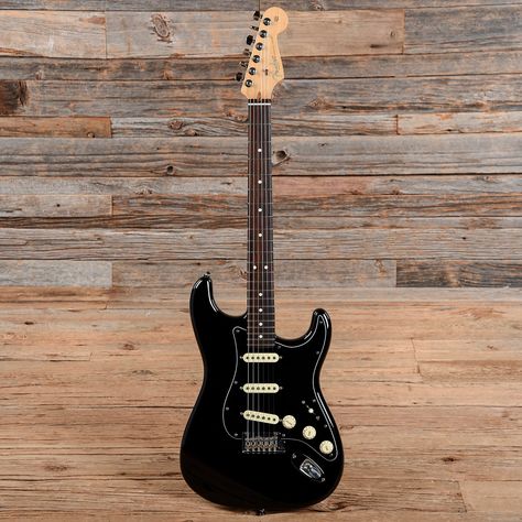 Fender American Standard Stratocaster Black 2015 (s020) Fender American Ultra Stratocaster, Fender Black Stratocaster, Electric Guitar Stratocaster, Fender Stratocaster Red, Black Stratocaster, Squier Affinity Stratocaster, Squier Stratocaster, Fender Guitars Stratocaster, Black Electric Guitar