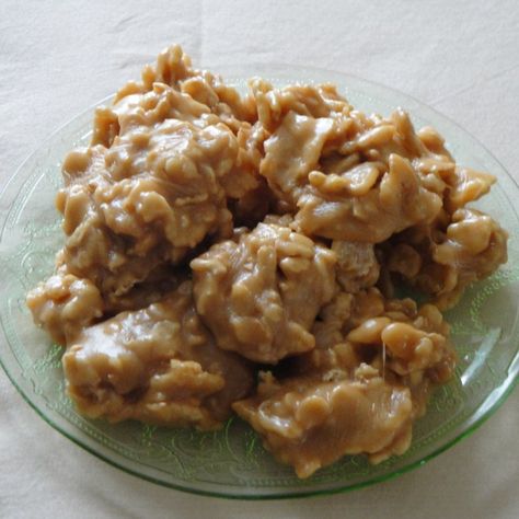 This recipe was handed down to me by my husband's Grandmother. My husband had this often when he was a kid and now our kids are loving these as well. If you have a peanut butter lover in the house, they will LOVE this simple treat. - Special K No Bake Peanut Butter Drop Cookies Cornflake Cookies No Bake, Cornflake Candy, Peanut Butter Cornflake Cookies, Cornflake Cookies, Salty Cookies, Drop Cookie Recipes, Buttered Corn, Special K, Butter Bars