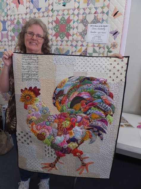 Laura Heine, Chicken Quilt, International Quilt Festival, Quilt Retreat, Quilled Creations, Landscape Quilts, Animal Quilts, Quilt Festival, 자수 디자인