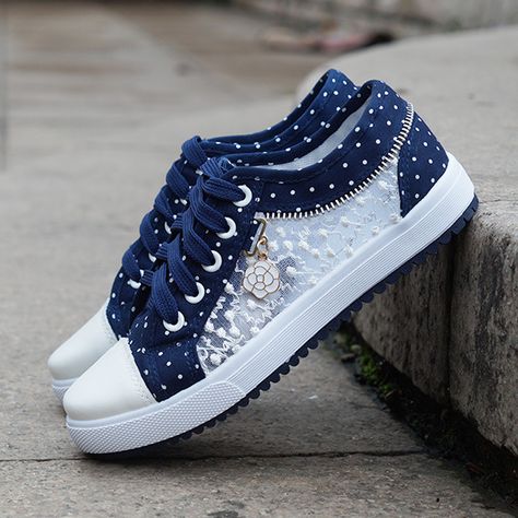 2022 Fashion Summer walking shoes Cutouts Lace Canvas Hollow Breathable Platform Flat Shoes Woman Casual Denim Sneakers https://m.alibaba.com/product/1600563635786/2022-Fashion-Summer-walking-shoes-Cutouts.html?__sceneInfo={"cacheTime":"1800000","type":"appDetailShare"} Dresses With Sneakers, Barefoot Sandals Wedding, Female Sneakers, African Shoes, Women Platform Sneakers, Mesh Flats, Sandals Wedding, Sneaker Outfits, Mesh Heels