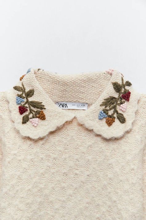 Simple Embroidery Patterns, Peter Pan Collar Sweater, Ropa Upcycling, Mode Casual, Simple Embroidery, 자수 디자인, Embroidered Clothes, Embroidered Sweater, Collar Sweater