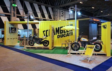 Ducati Showcase Scrambler - Ford MMP - exhibition and Environment Spaces Drawing Motorcycle, Harley Davidson Motorcycles Dyna, Dirt Bike Room, Car Expo, Ladies Bike, Bike Workout, Showroom Inspiration, Stand Feria, Motorcycle Honda