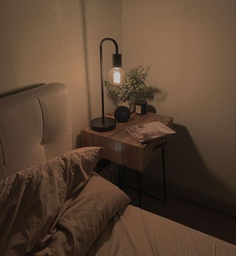 liv🧃 on X: "build your own bedroom ᶻ 𝗓 𐰁.𖥔 ݁ ˖🛌 an interactive thread ────♥︎──── ↻ / ♡ appreciated https://t.co/KySEIX4Py3" / X Cubicle Aesthetic, Bed Side Table Decor, Dark Wood Bedside Table, Nightstand Aesthetic, Bed Side Table Lamps, Wooden Bed Side Table, Black Bed Sheets, Gym House, Dark Wood Bed