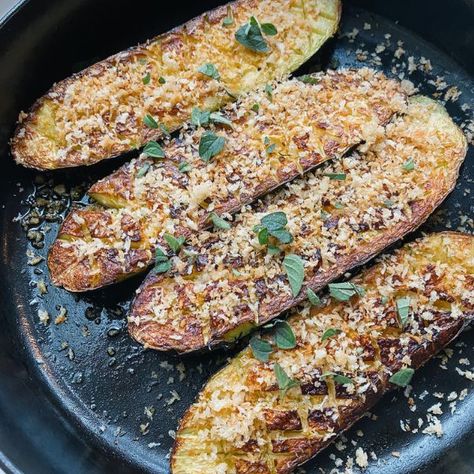 Roasted Zucchini with Cheesy Toasted Breadcrumbs - Brocc Your Body Carissa Stanton, Side For Dinner, Veggie Sandwich Recipes, Roasted Zucchini, Roast Zucchini, Thomas Keller, Summer Veggies, Veg Dishes, Veggie Sandwich