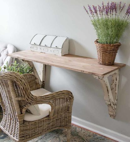 diy corbel table Interior Vintage, Farmhouse Bedroom Decor, Farmhouse Charm, Country Style Homes, Country House Decor, Décor Diy, Ikea Furniture, Easy Home Decor, Diy Baby