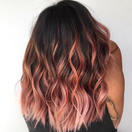 Dark Brown To Rose Gold Ombre, Dark Brown With Rose Gold Balayage, Brown With Rose Gold Balayage, Rose Gold Hair Copper, Rose Gold Hair With Highlights, Brown To Rose Gold Balayage, Rose Gold Balayage Black Hair, Rose Gold Highlights On Brown Hair, Rose Gold Balayage Brunettes Dark