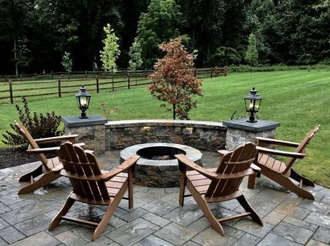 Wonderful outdoor living space with patio, sitting wall and fire pit. Patio Knee Wall Ideas, In Ground Fire Pit, Paver Fire Pit, Patio Blocks, Patio Stone, Patio Plans, Outdoor Fire Pit Designs, Knee Wall, Porch Sitting