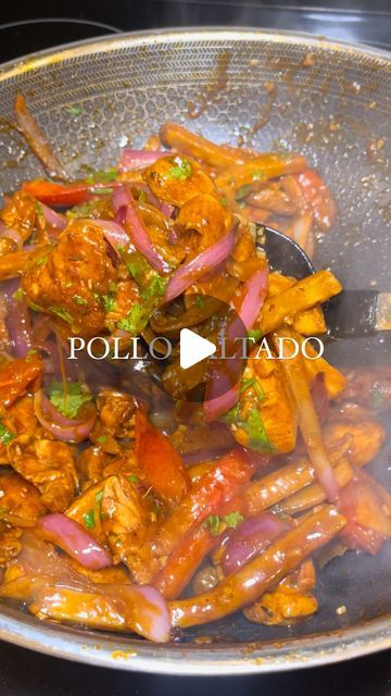 Pollo Saltado Recipe, Aji Amarillo Paste, Olive Oil Sauce, Season Chicken, New Years Dinner, Frozen French Fries, Peruvian Recipes, Food Chicken, Oil Mix