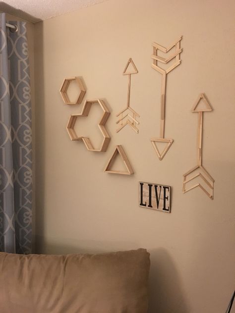 Popsicles Stick Art, Popsicle Stick Art Wall, Pop Sickle Stick Crafts Diy, Art And Craft With Ice Cream Sticks, Popsicle Stick Crafts For Adults Diy Ideas, Icecreamsticks Crafts Wall Decor, Diy Popsicle Stick Crafts Wall Art, Popsicle Stick Art For Adults Diy Projects, Ice Cream Stick Wall Decor