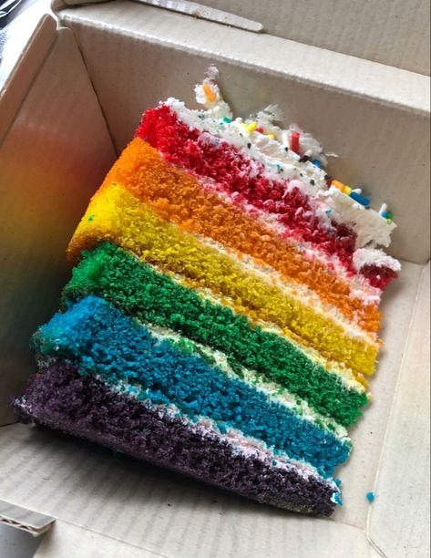 Rainbow Things Aesthetic, Rainbow Cake Aesthetic, Pride Baking, Colourful Desserts, Chocolate Rainbow Cake, Pride Food, Rainbow Desert, Rainbow Foods, Noodle Cup