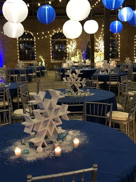 Winter Ball Ideas Decoration, Snow Themed Decorations, Winter Land Party Theme, Winter Wonderland Back Drop Ideas, Winterland Theme Party, Winter Sweet Sixteen Party Ideas, Corporate Holiday Party Ideas Winter Wonderland, Winter Homecoming Decorations, Winter Wonderland Christmas Party Centerpieces