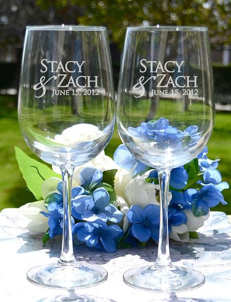 Wine Glasses Wedding, Unique Wine Glass, Engraved Wine Glasses, Etching Ideas, Etched Wine Glasses, Glasses Ideas, Custom Wine Glass, Wedding Wine Glasses, Edible Wedding Favors