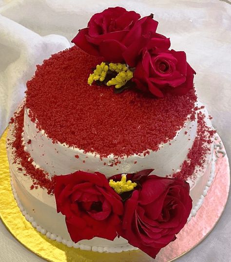 Rose Birthday Cake, Red Velvet Birthday Cake, Rose Cake Design, Rosé Birthday Cake, Rose Birthday, Cake Designs Images, Birthday Cake Ideas, Image Ideas, Rose Cake