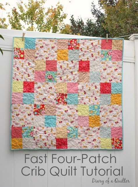 Quilt Tutorial - easy beginner quilt pattern Baby Quilt Ideas, Simple Baby Quilt, Quilt Colors, Diary Of A Quilter, Baby Quilt Tutorials, Beginning Quilting, Amy Smart, Quick Quilt, Childrens Quilts