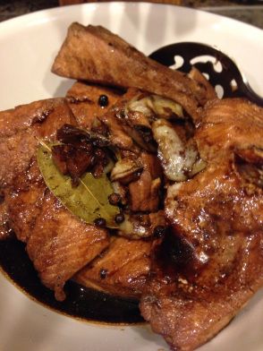 Adobong Salmon https://onceuponathymeblog.wordpress.com/2015/02/13/a-prologue-and-salmon-adobo-adobong-salmon/ Salmon Belly Recipes, Philippine Recipes, Pescatarian Food, Salmon Belly, Philippine Cuisine, Philippines Recipes, Pinoy Foods, Adobo Recipe, Filipino Foods