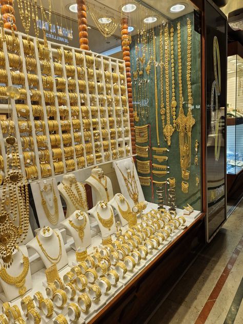 Gold Souk Dubai, Gold Souk, Golden Jewelry, Diy Birthday Gifts, Diy Birthday, Make You Feel, Gold Jewelry, Dubai, Birthday Gifts