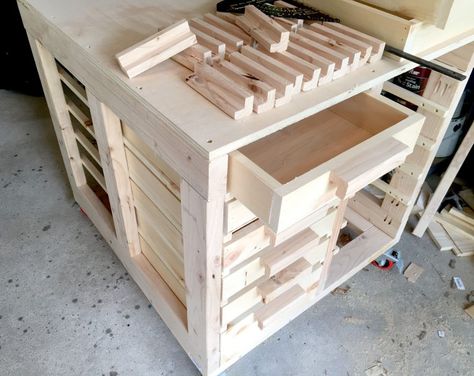 Work Table With Drawers, Garage Storage Drawers, Diy Cabinet Drawers, Shop Tool Organization, Workbench Drawers, Diy Dresser Drawers, Atelier Garage, Building Drawers, Workshop Furniture