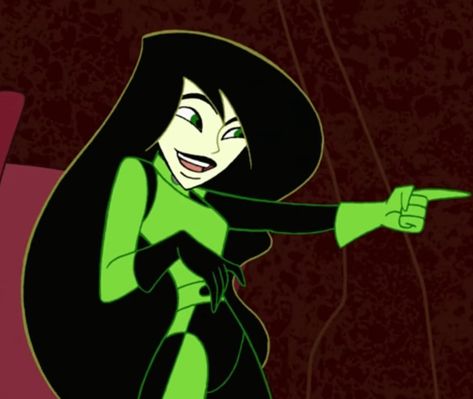 She Go Kim Possible, Sheego Kim Possible, Shego Icons, Rottmnt Shifting, Shego Kim Possible, Shego Cosplay, Kim Possible Characters, Rave Halloween Costumes, Cartoon Crushes