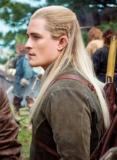 I am very proud of myself. I can do my hair like Legolas! I am also teaching myself elvish.... Vendui! Sut ier lle Mellon nin! Amin ier quell!!! ( hello! How are you my friends! I am good!!!) Lotr Legolas, Legolas And Tauriel, Hobbit Book, Mirkwood Elves, Legolas Greenleaf, Legolas And Thranduil, Lord Of Rings, Tauriel, Lord Of The Ring