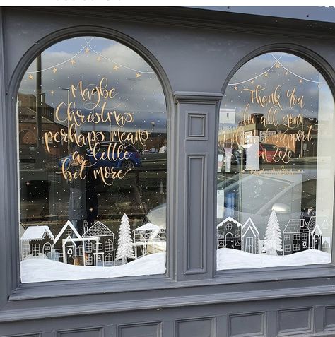 Christmas Decor Shop Window, Business Christmas Window Display, Christmas Store Window Displays, Christmas Visual Merchandising, Salon Window Display, Christmas Salon, Christmas Shop Window, Christmas Window Painting, Chirstmas Decor